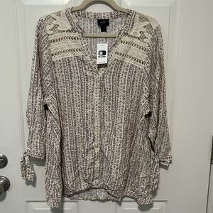 Day trip Boho Blouse from Buckle Size L Cream and Lilac